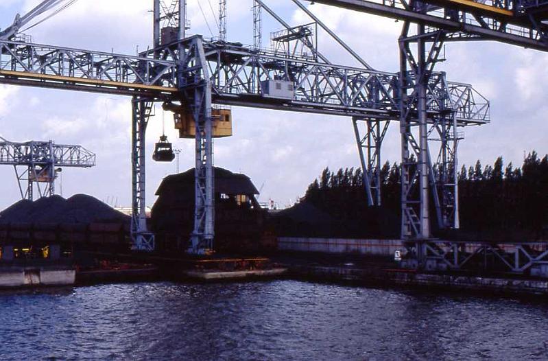60-Anversa ,sul Flandria,giro del porto sulla Schelda (carbone),17 agosto 1989.jpg